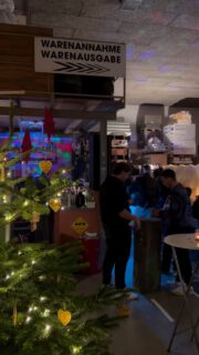 🎄Weihnachtsfeier 2025 ✨

Zum Ende des Jahres fand wieder unsere Weihnachtsfeier statt. Zu guter Laune , kam ein sehr leckeres Essen und ein paar kleine Geschenke für jeden hinzu. 🎁

Wir wünschen allen Mitarbeitern, Kunden, Freunden und Bekannten eine besinnliche Weihnachtszeit und ein erfolgreiches Jahr 2026. 💫

#heimbau #weihnachtsfeier #urlaub #danke #froheweihnachten